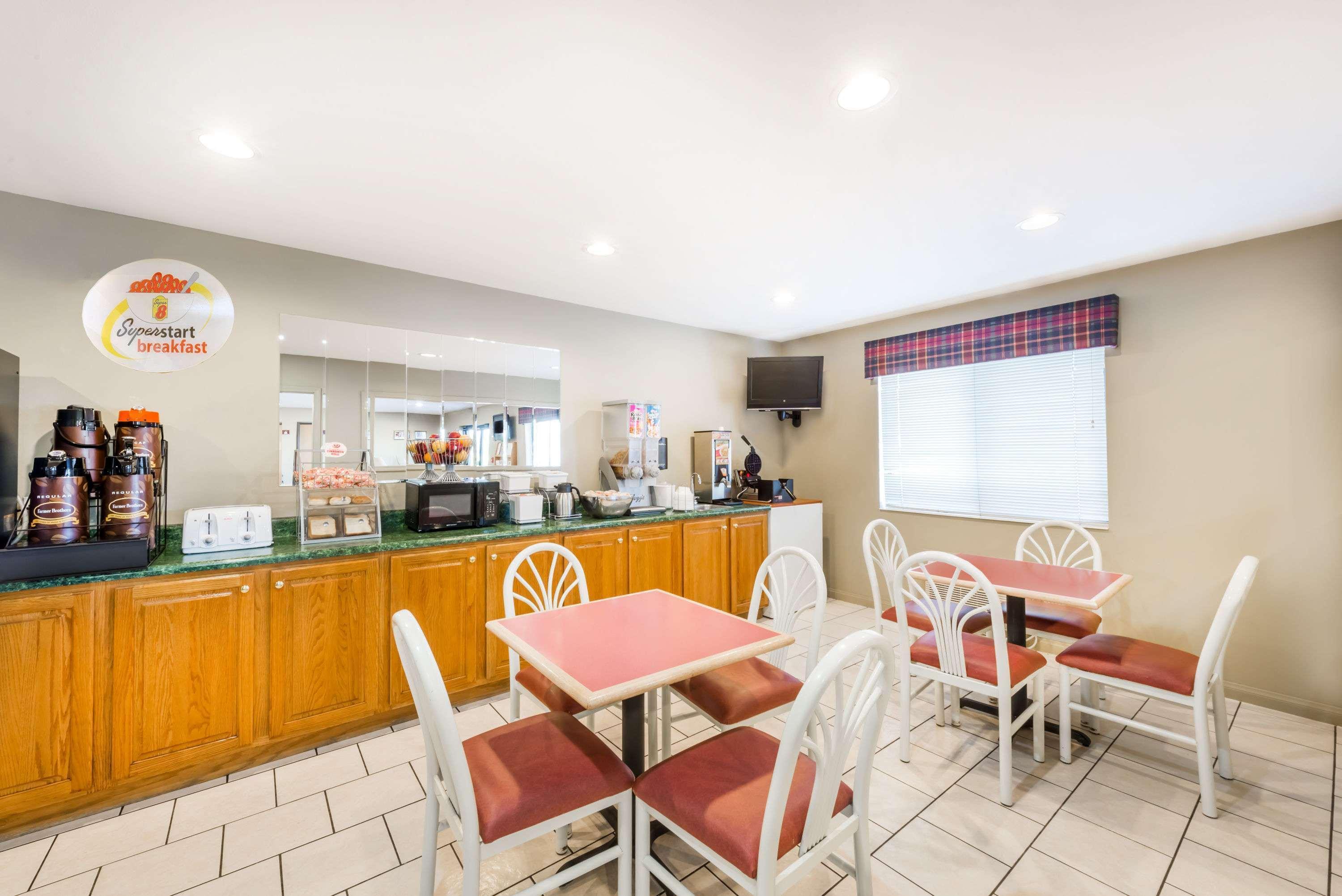 Super 8 By Wyndham