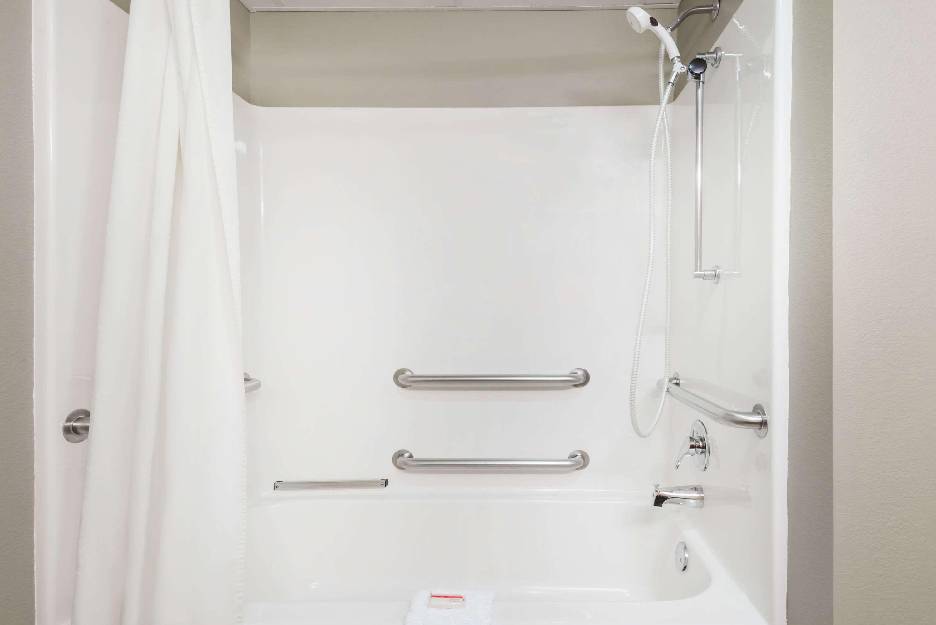 Hotel Super 8 By Wyndham 2*