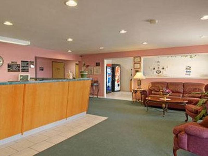 Hotel Super 8 By Wyndham 2*