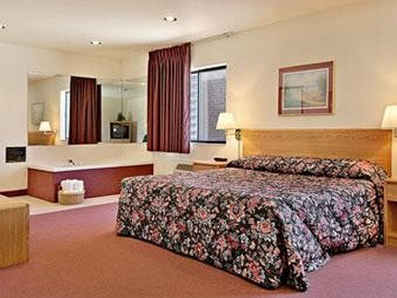 Super 8 By Wyndham Hotel 2*